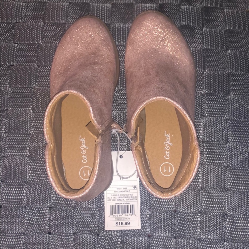 Cat & Jack Girl’s Booties